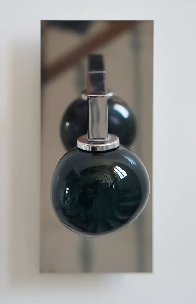 Applique bras miroir galet 05 Vert Face Off.webp